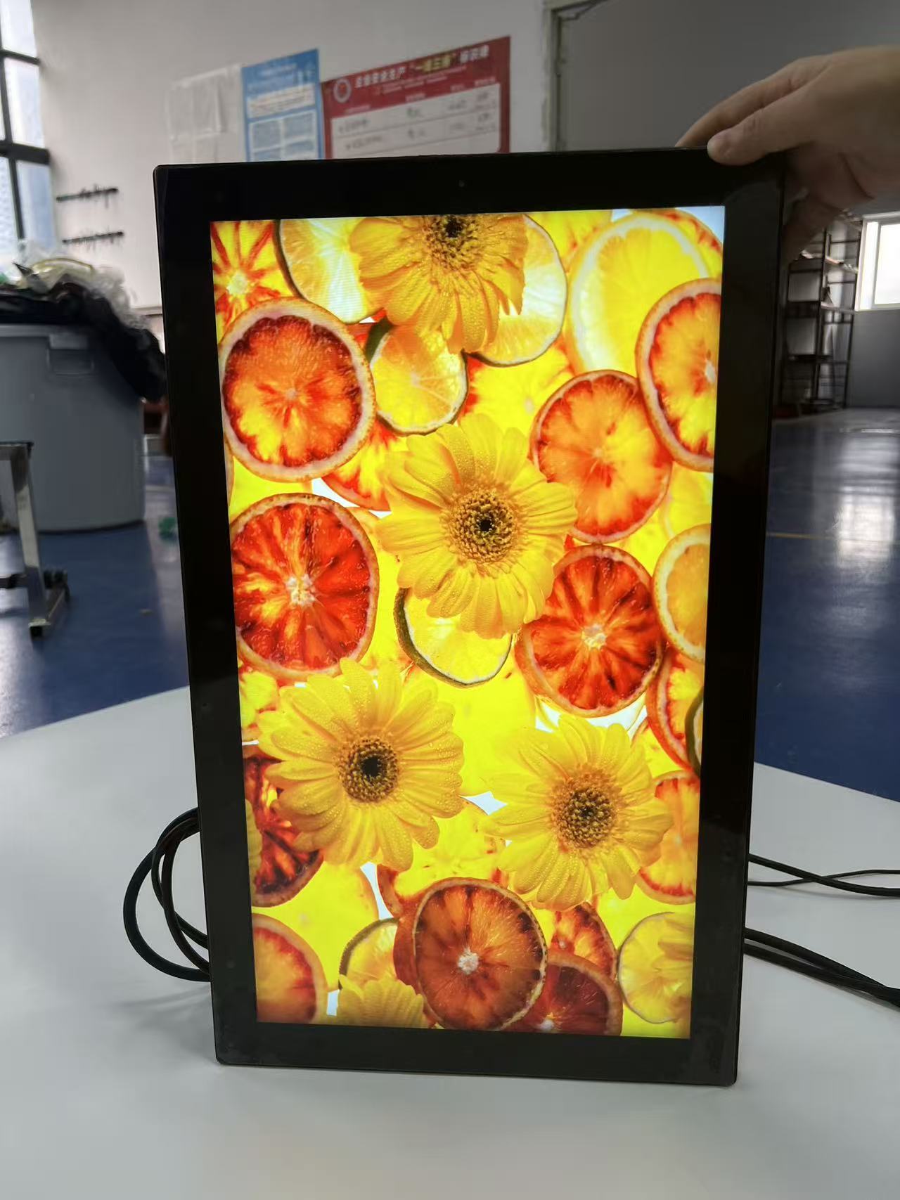 أحدث مدونات الشركة حول شاشة LCD صناعية مقاومة للماء بمعيار IP67 للاستخدام الخارجي